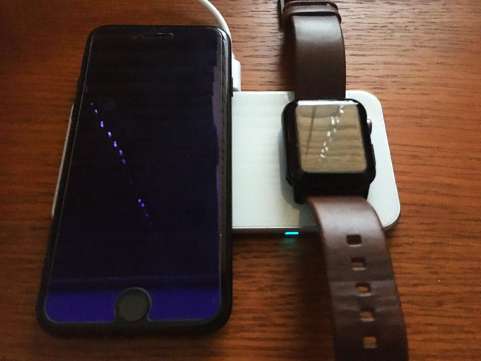 卓上ワイヤレス充電器 Aouevyo iPhone SE 2 Apple Watch