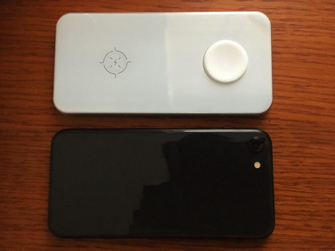 卓上ワイヤレス充電器 Aouevyo iPhone SE 2