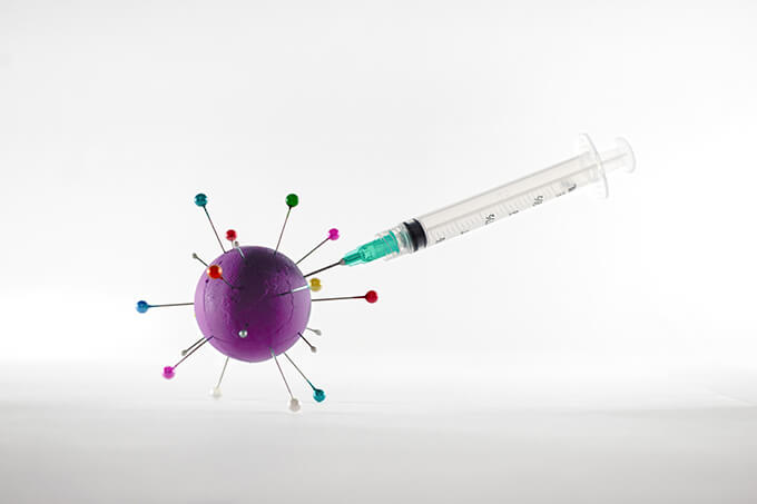 医療 看護 介護 無料 写真 イラスト 素材 ウイルス バイ菌 コロナ COVID 19 ワクチン 注入 Vaccination
